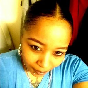 Meet your Posher, Anjanette